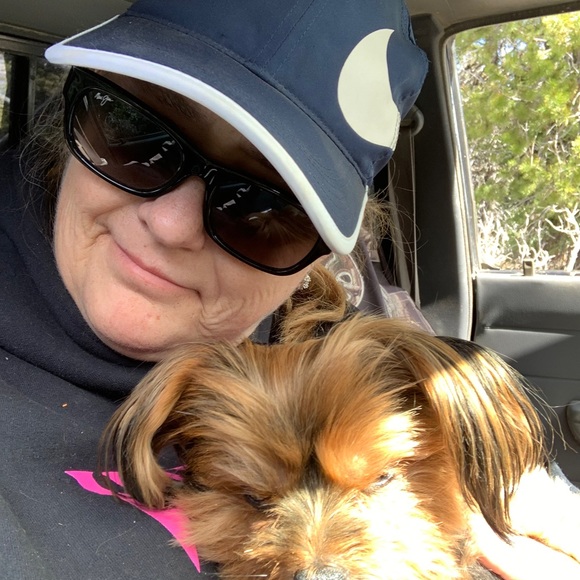 Meet your Posher, Tricia - Picture 1 of 1